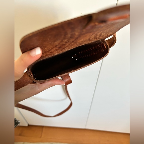 Artisan made Native American handmade purse. Cognac leather. Like new. - Picture 7 of 9